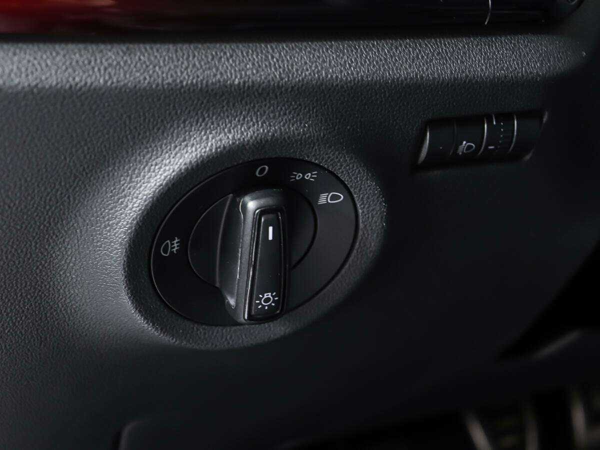 Volkswagen Polo б/у, 2021, Механическая. Фото: #17