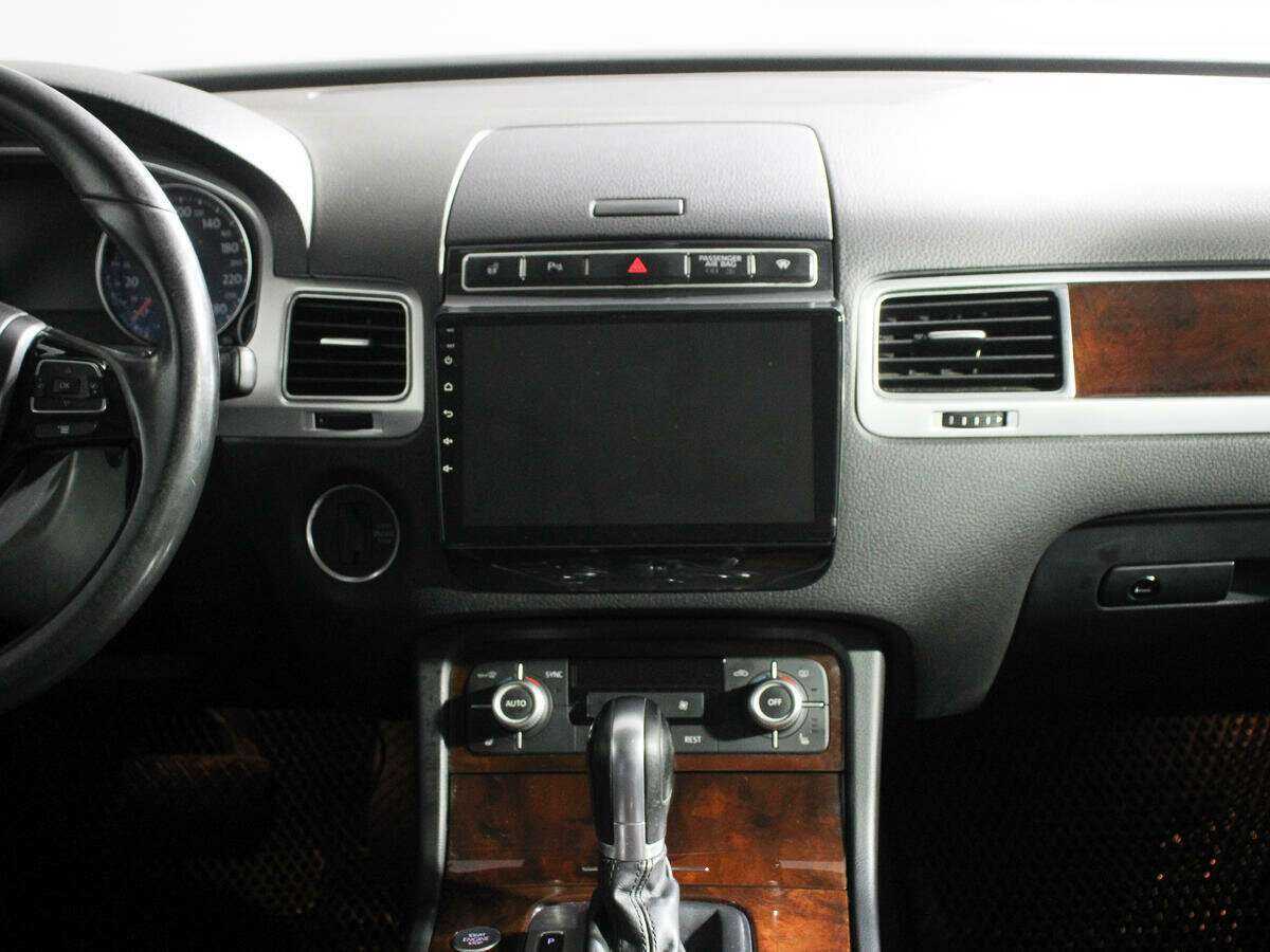 Volkswagen Touareg б/у, 2015, Автоматическая. Фото: #9
