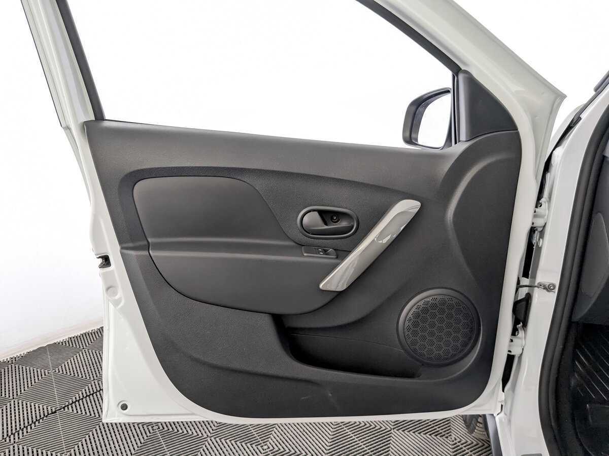 Renault Sandero б/у, 2021, Механическая. Фото: #16