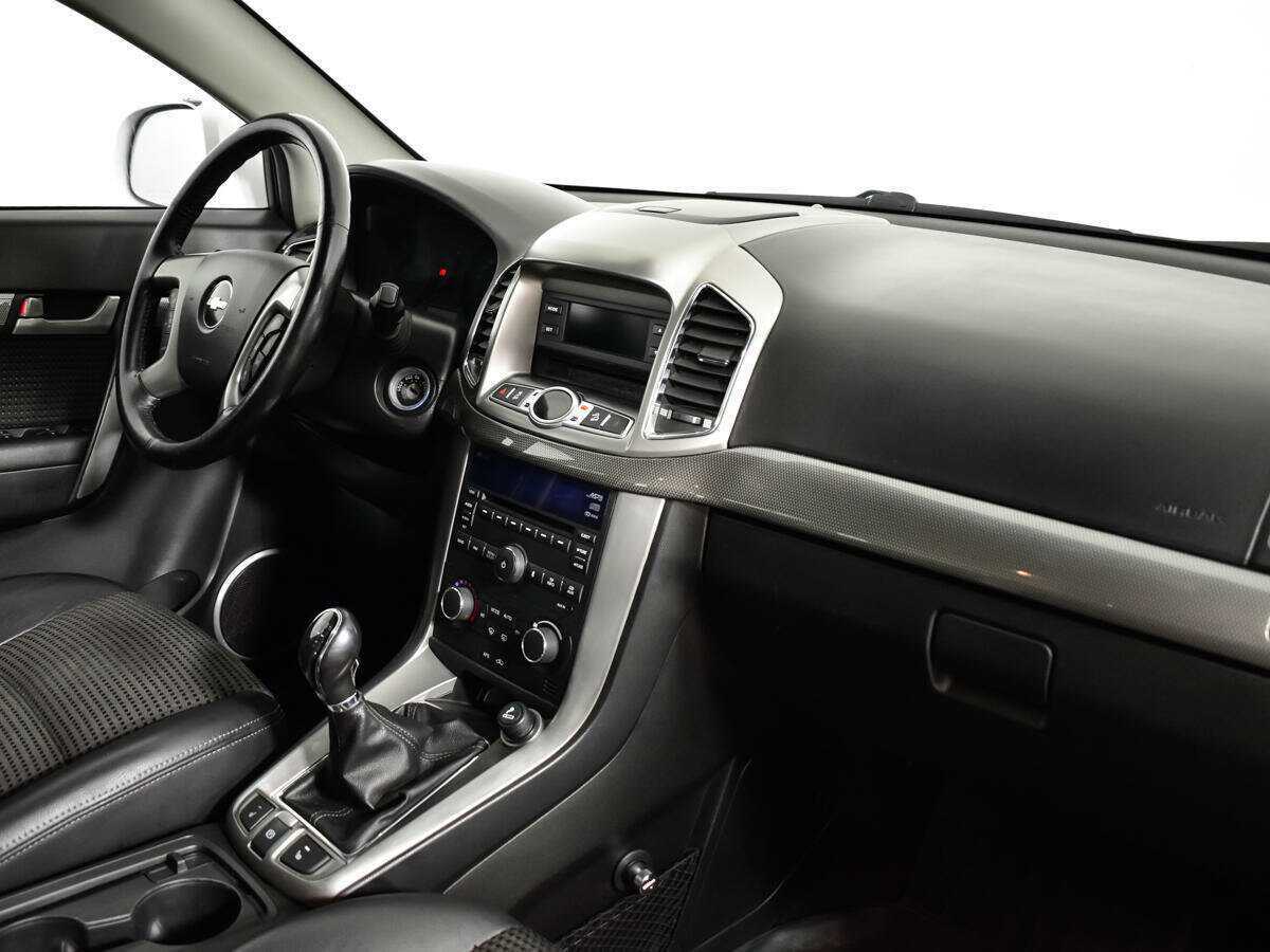 Chevrolet Captiva б/у, 2012, Механическая. Фото: #8