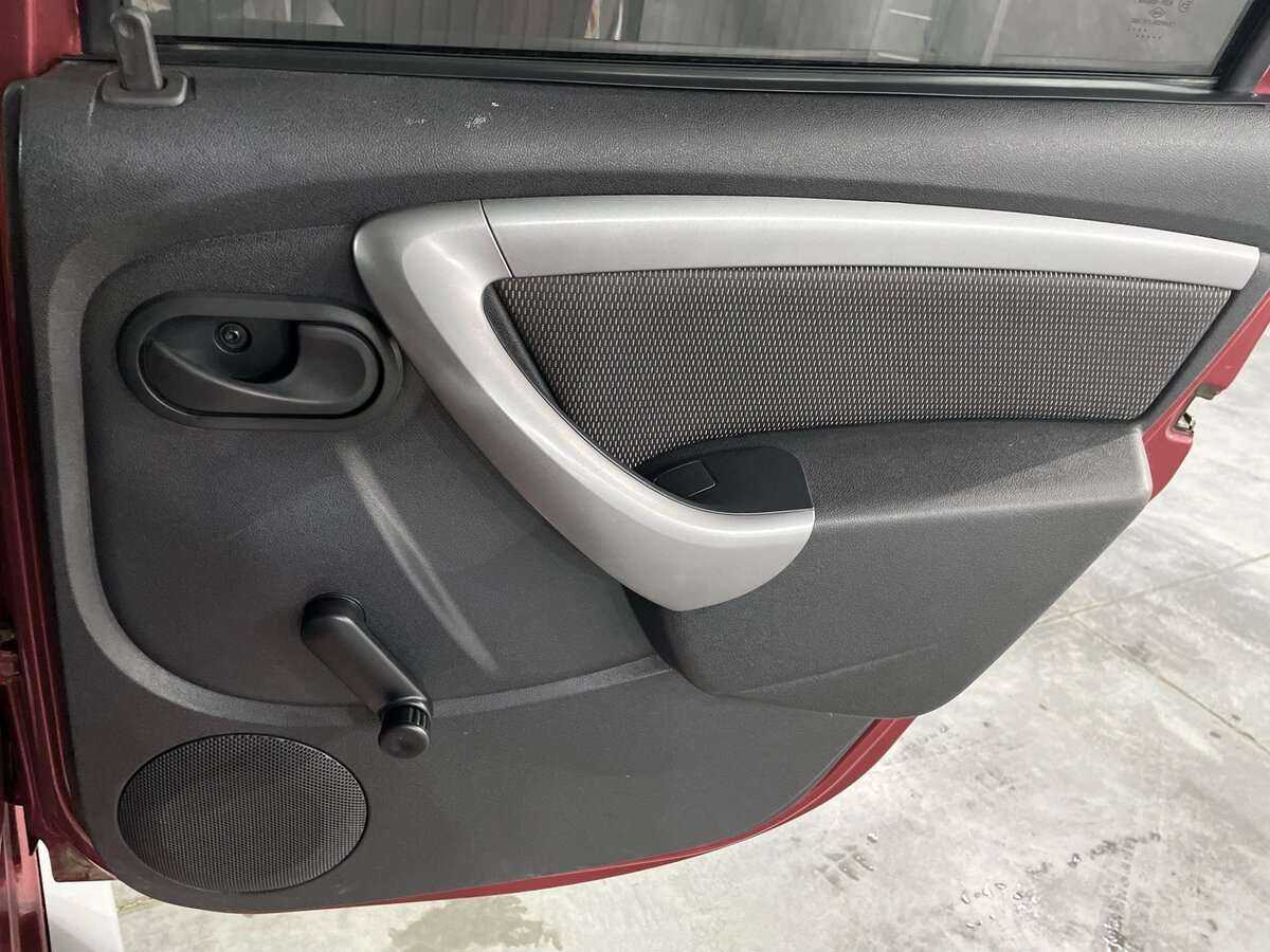 Renault Duster б/у, 2012, Автоматическая. Фото: #19