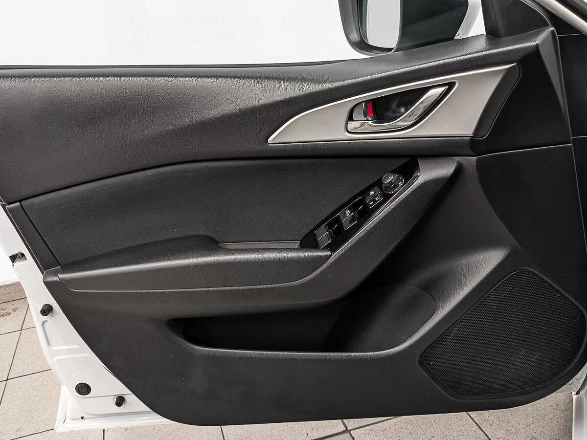 Mazda 3 б/у, 2018, Автоматическая. Фото: #16