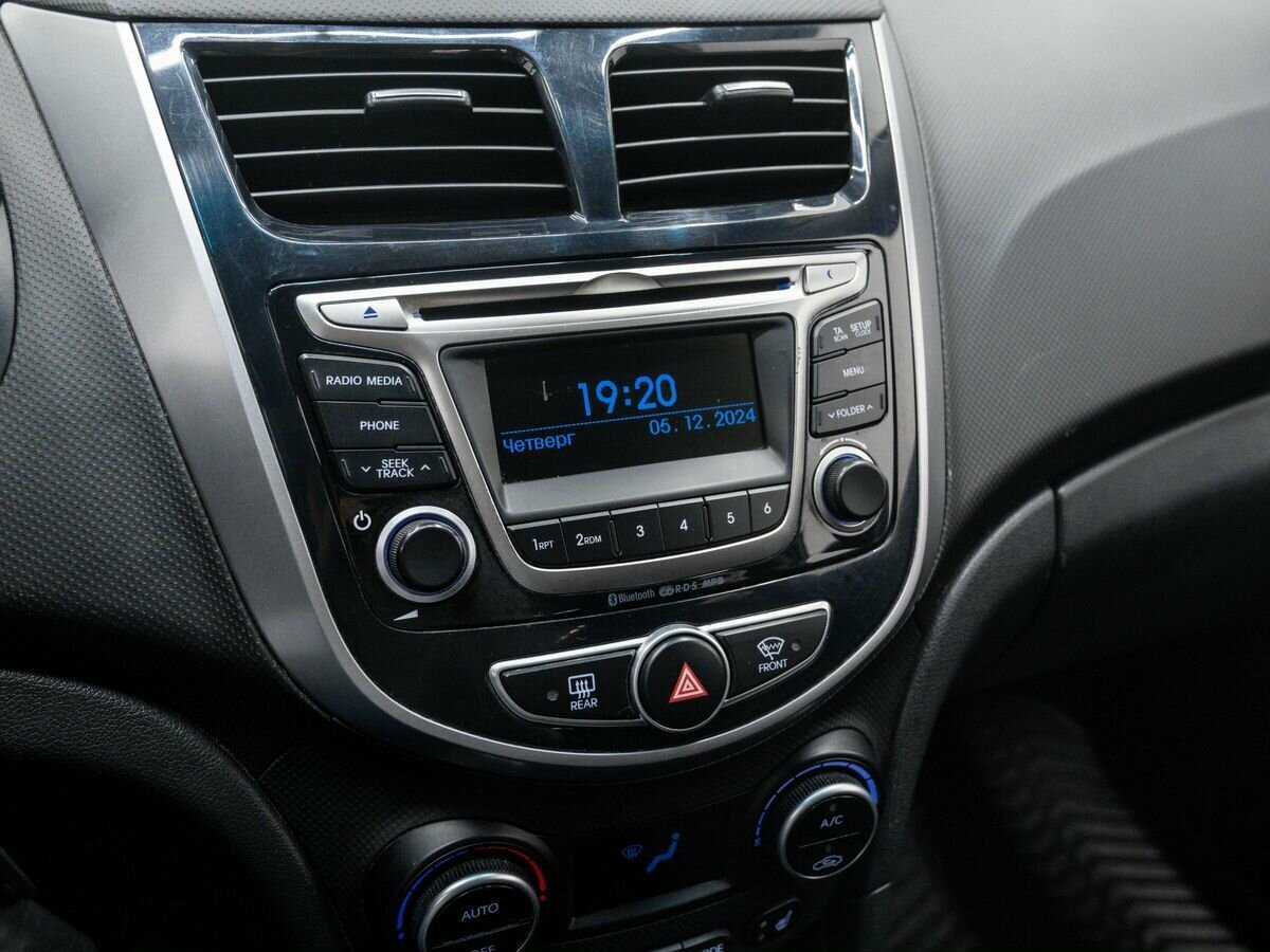 Hyundai Solaris б/у, 2016, Механическая. Фото: #19