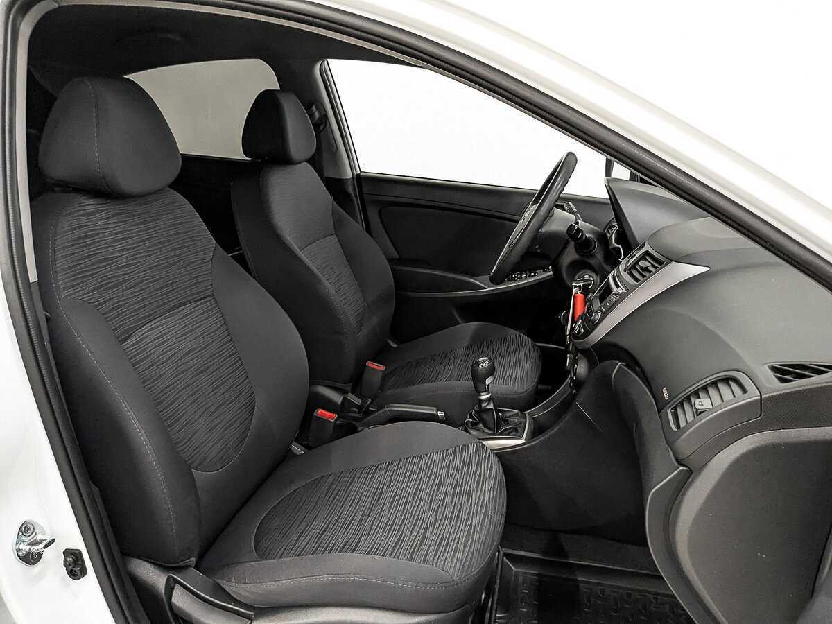 Hyundai Solaris б/у, 2015, Механическая. Фото: #21