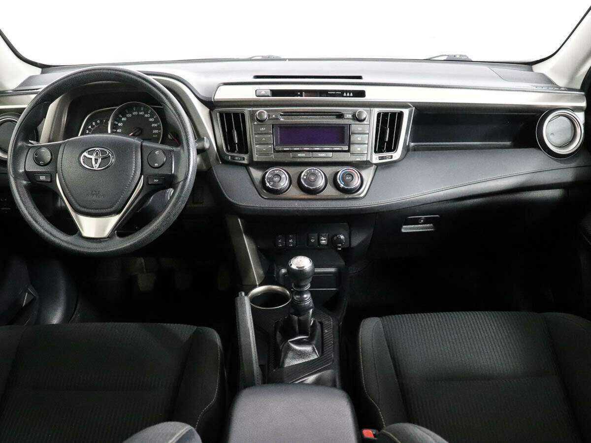 Toyota RAV4 б/у, 2015, Механическая. Фото: #9