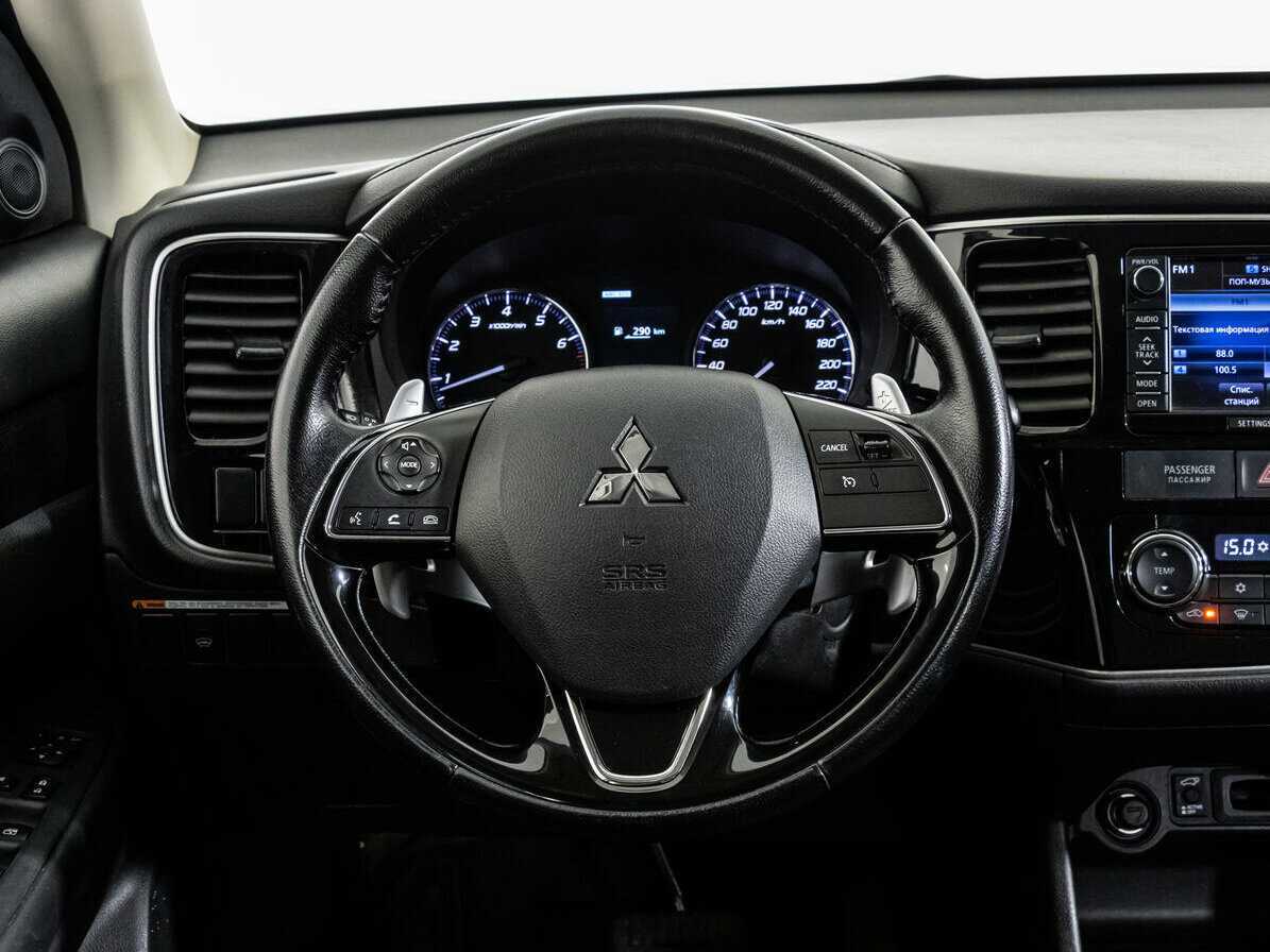 Mitsubishi Outlander б/у, 2016, Автоматическая. Фото: #11