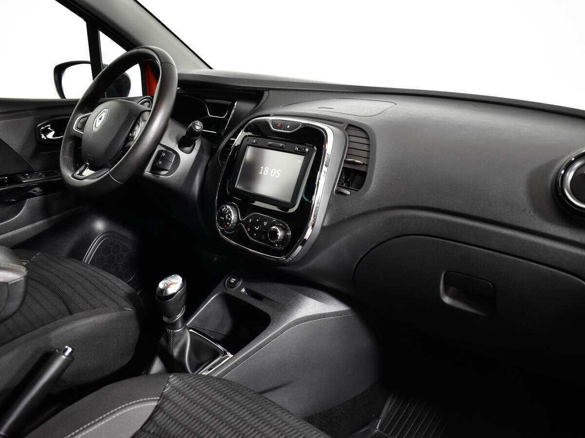 Renault Kaptur б/у, 2017, Механическая. Фото: #8