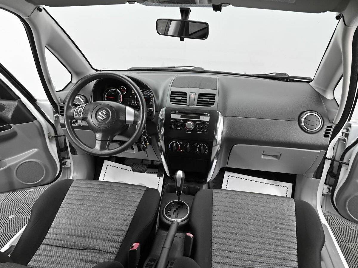 Suzuki SX4 б/у, 2013, Автоматическая. Фото: #11