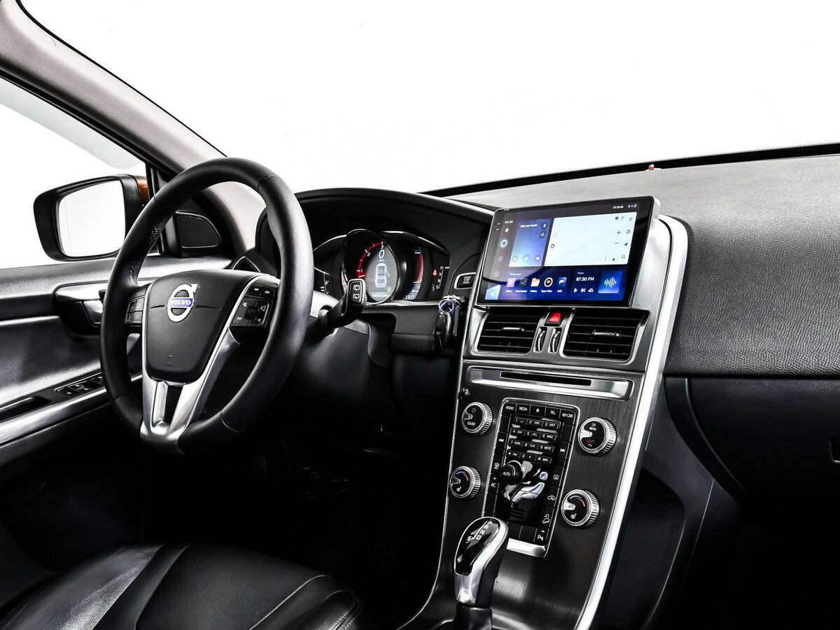 Volvo XC60 б/у, 2015, Автоматическая. Фото: #8