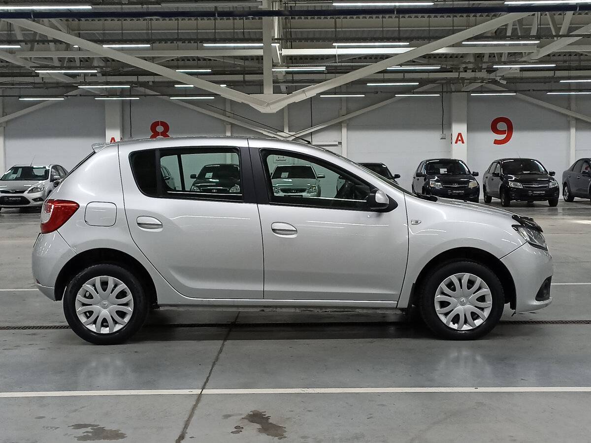 Renault Sandero б/у, 2017, Механическая. Фото: #3