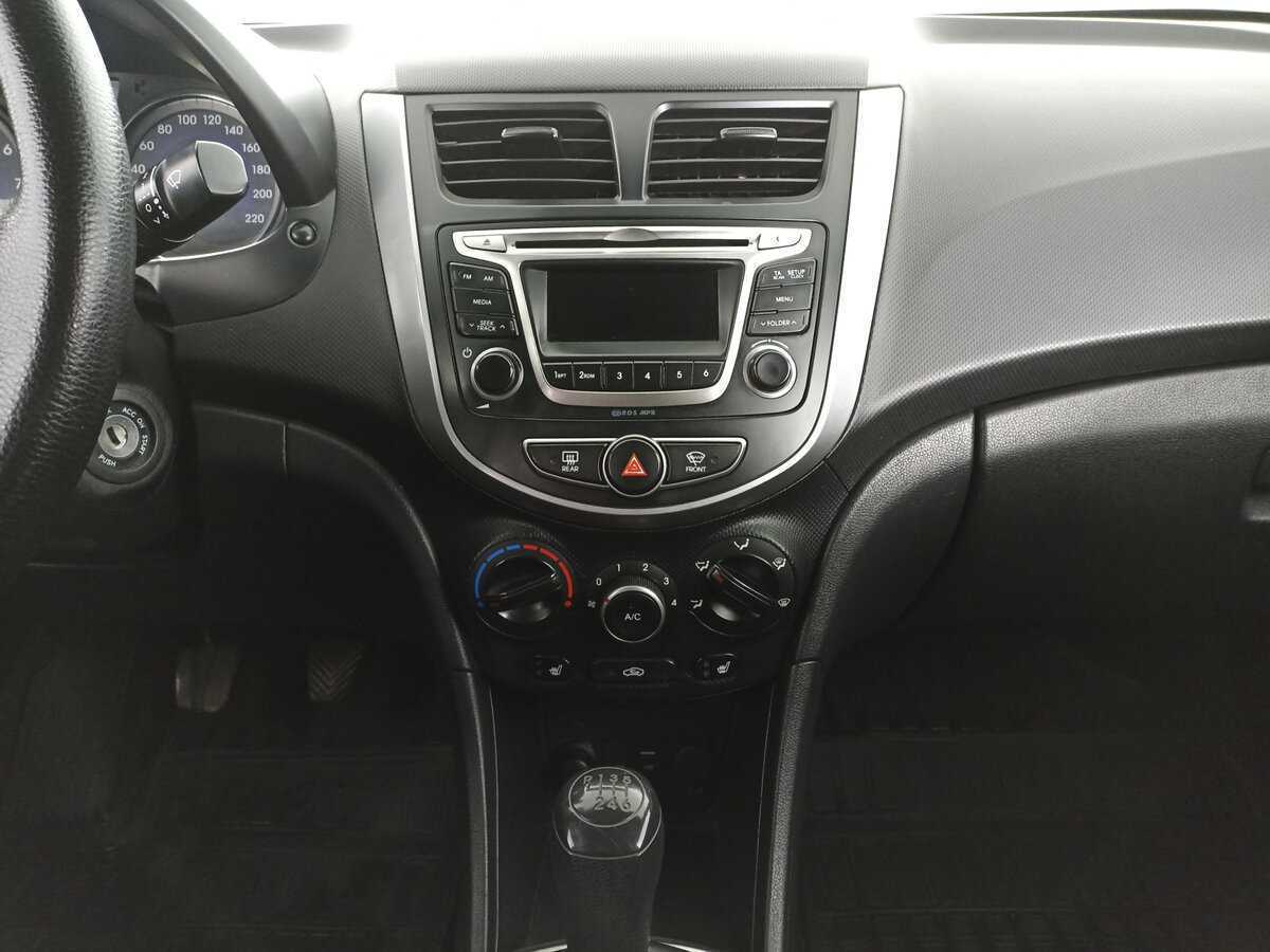 Hyundai Solaris б/у, 2015, Механическая. Фото: #14