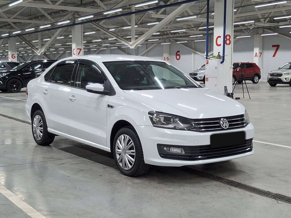 Volkswagen Polo б/у, 2018, Автоматическая. Фото: #2