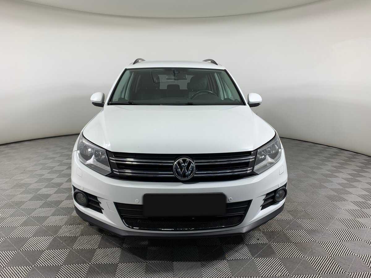 Volkswagen Tiguan б/у, 2015, Роботизированная. Фото: #1