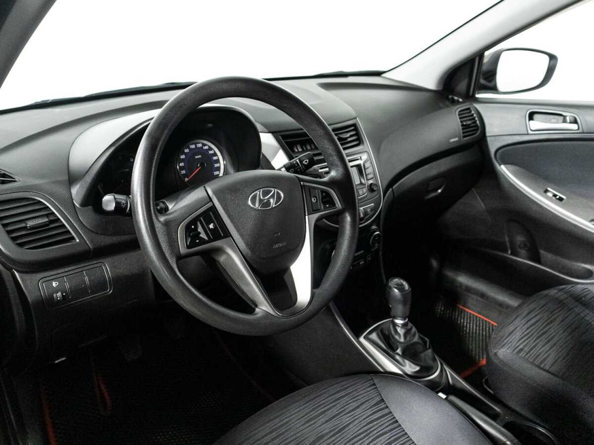 Hyundai Solaris б/у, 2016, Механическая. Фото: #10