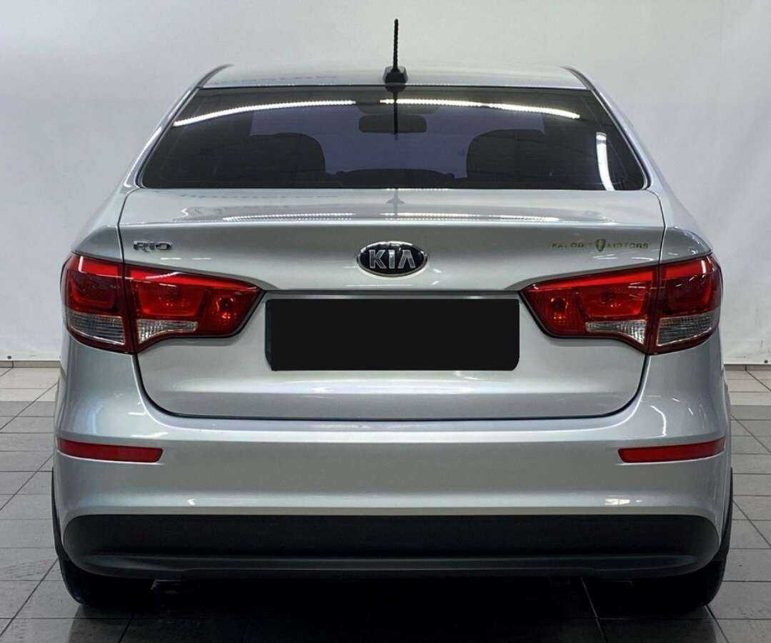 Kia Rio б/у, 2017, Автоматическая. Фото: #2
