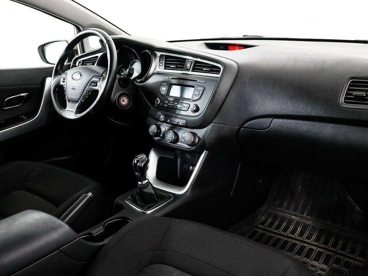 Kia Ceed б/у, 2015, Механическая. Фото: #8