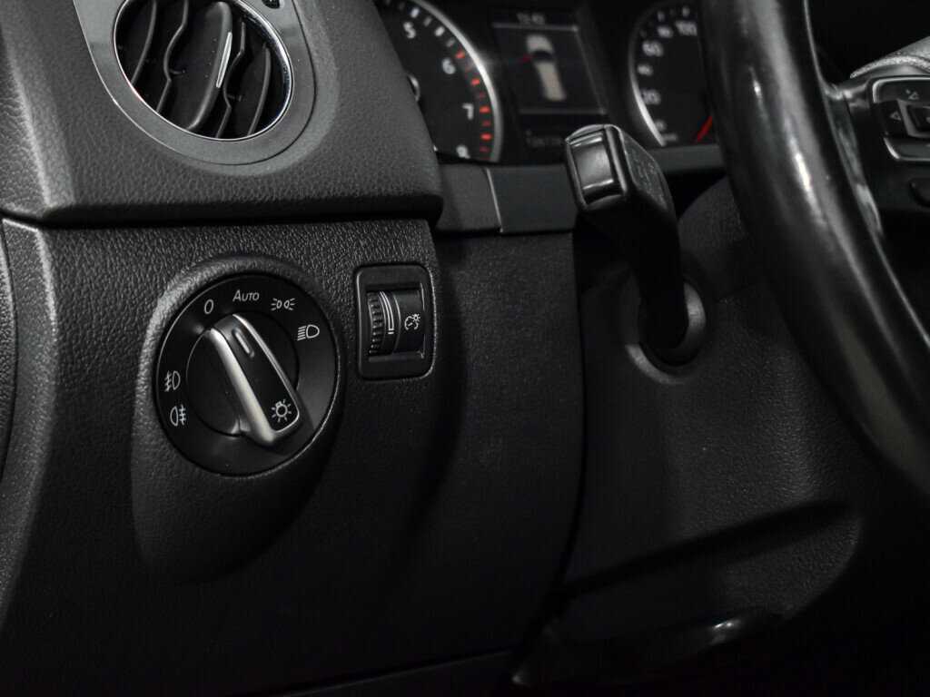 Volkswagen Tiguan б/у, 2012, Автоматическая. Фото: #9