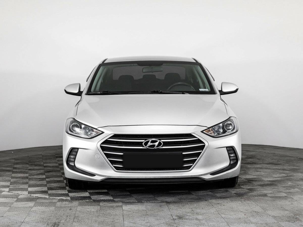 Hyundai Elantra б/у, 2016, Механическая. Фото: #1