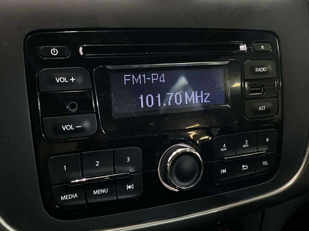 Renault Logan б/у, 2016, Автоматическая. Фото: #12