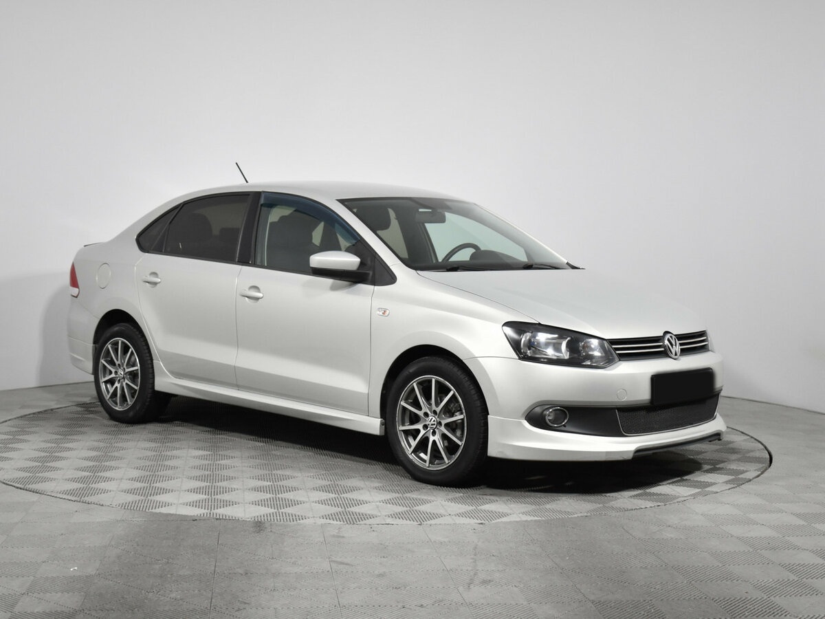 Volkswagen Polo б/у, 2014, Механическая. Фото: #2