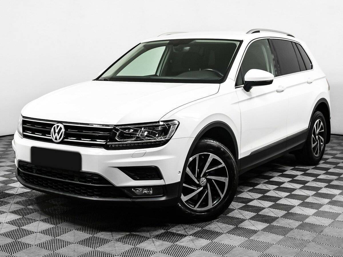 Volkswagen Tiguan б/у, 2018, Роботизированная. Посмотреть фото