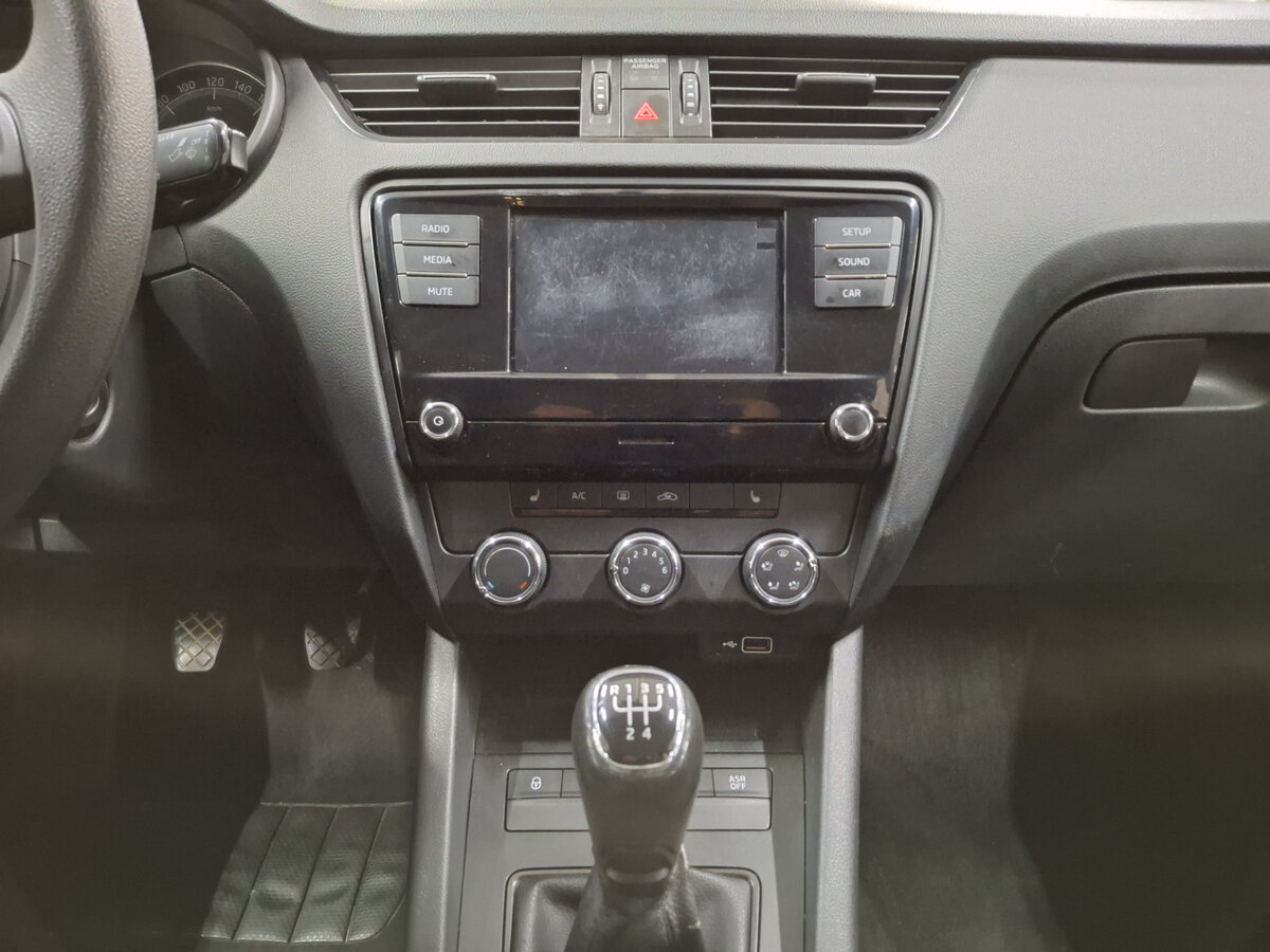 Skoda Octavia б/у, 2018, Механическая. Фото: #14