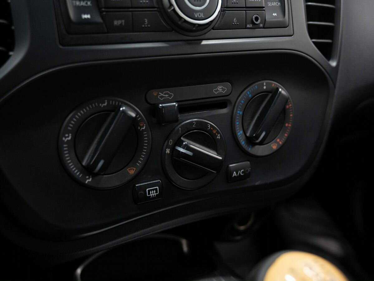 Nissan Juke б/у, 2012, Механическая. Фото: #17