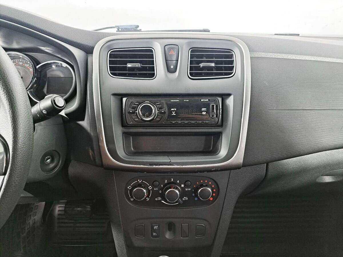 Renault Sandero б/у, 2016, Автоматическая. Фото: #11