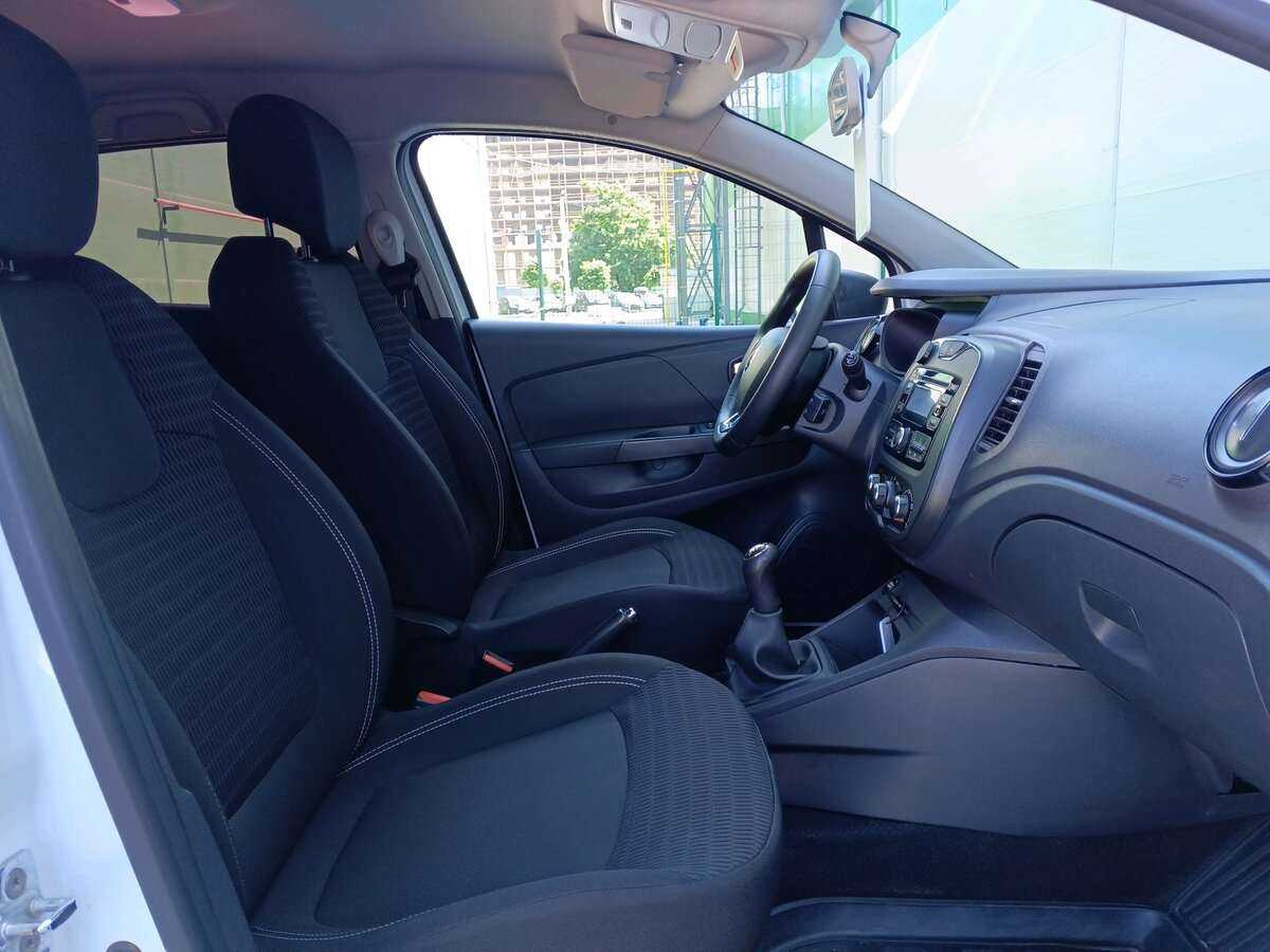 Renault Kaptur б/у, 2017, Механическая. Фото: #10