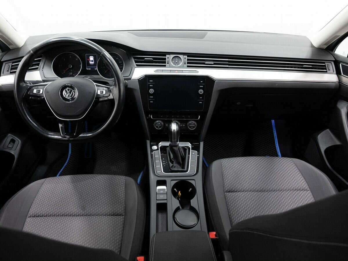 Volkswagen Passat б/у, 2017, Роботизированная. Фото: #13