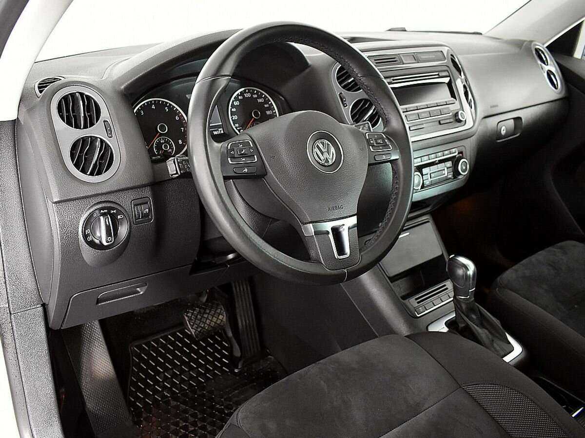 Volkswagen Tiguan б/у, 2012, Автоматическая. Фото: #6