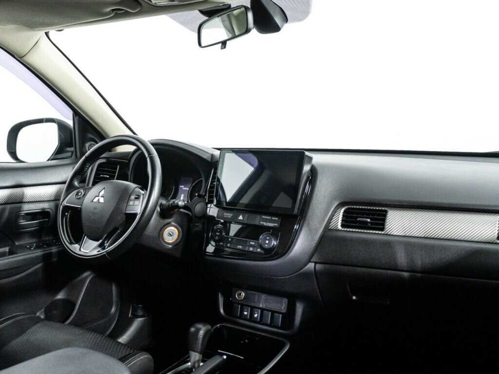 Mitsubishi Outlander б/у, 2017, Вариатор. Фото: #8
