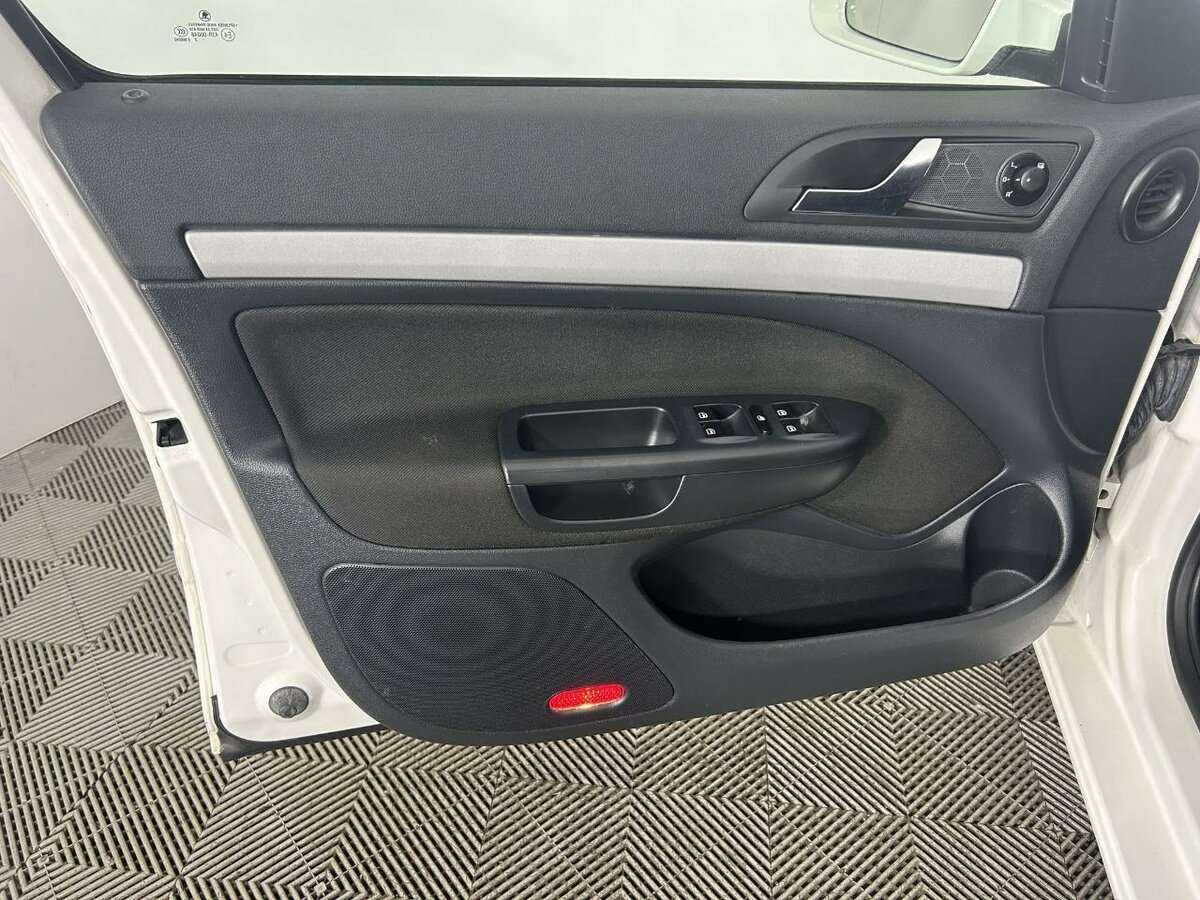 Skoda Octavia б/у, 2012, Механическая. Фото: #7