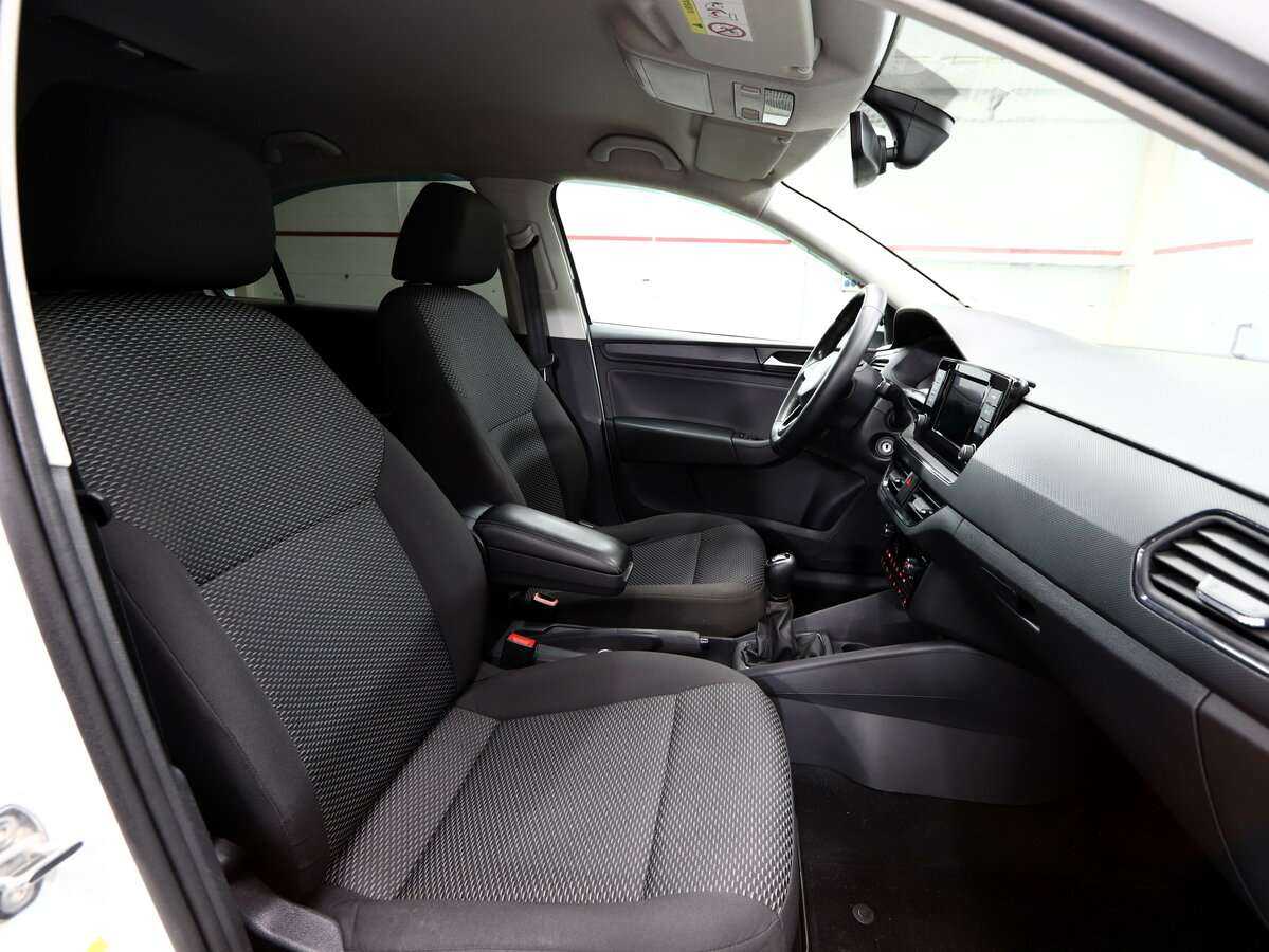 Volkswagen Polo б/у, 2020, Механическая. Фото: #12