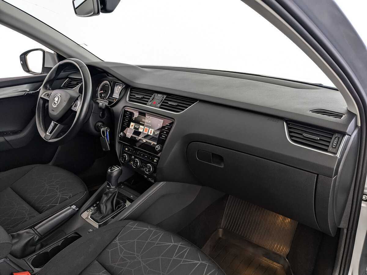 Skoda Octavia б/у, 2020, Автоматическая. Фото: #8