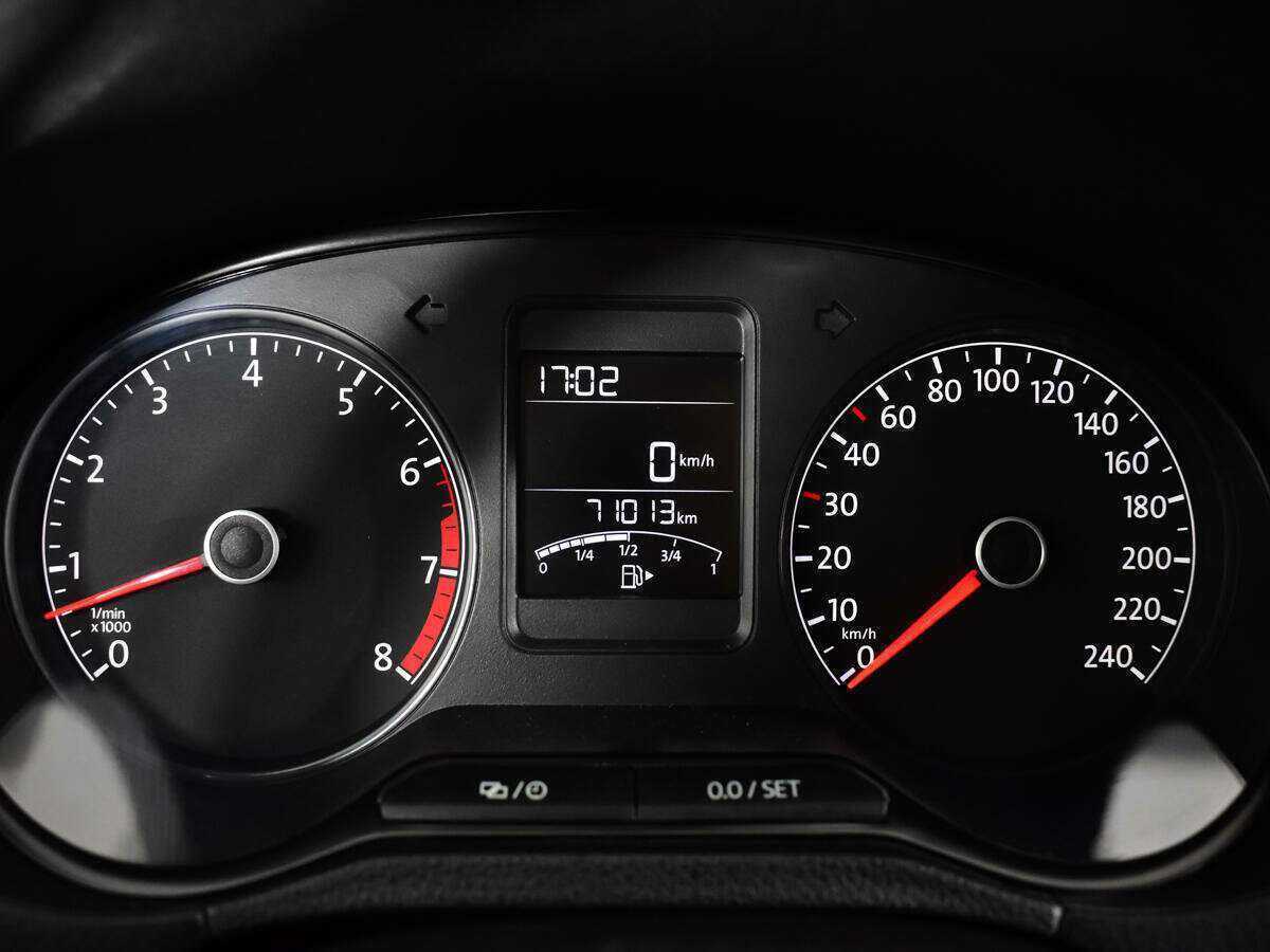 Volkswagen Polo б/у, 2015, Механическая. Фото: #10