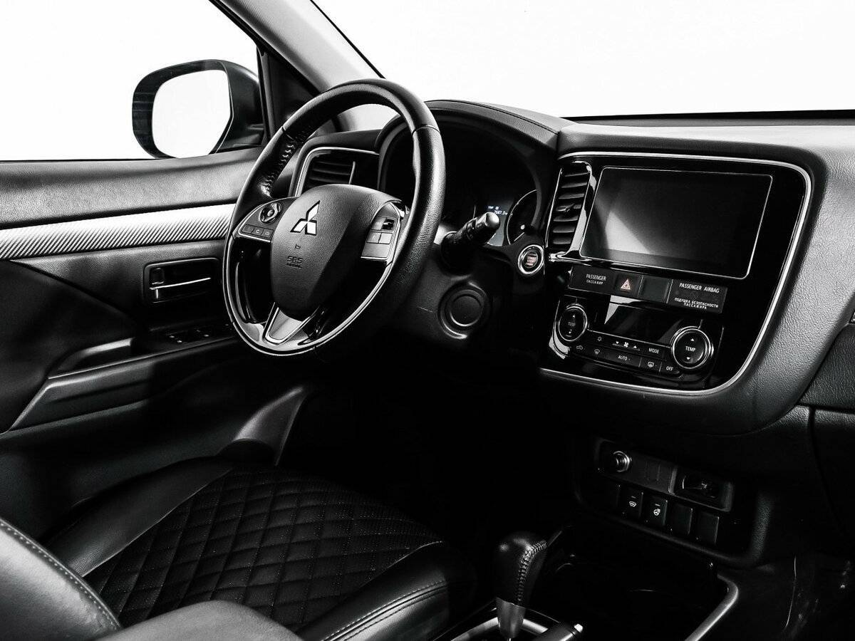 Mitsubishi Outlander б/у, 2018, Вариатор. Фото: #8