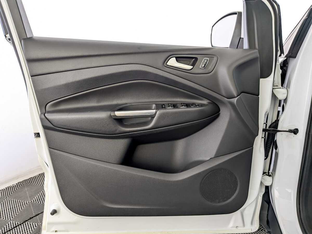 Ford Kuga б/у, 2016, Автоматическая. Фото: #14