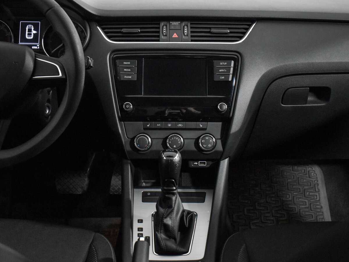 Skoda Octavia б/у, 2018, Роботизированная. Фото: #12