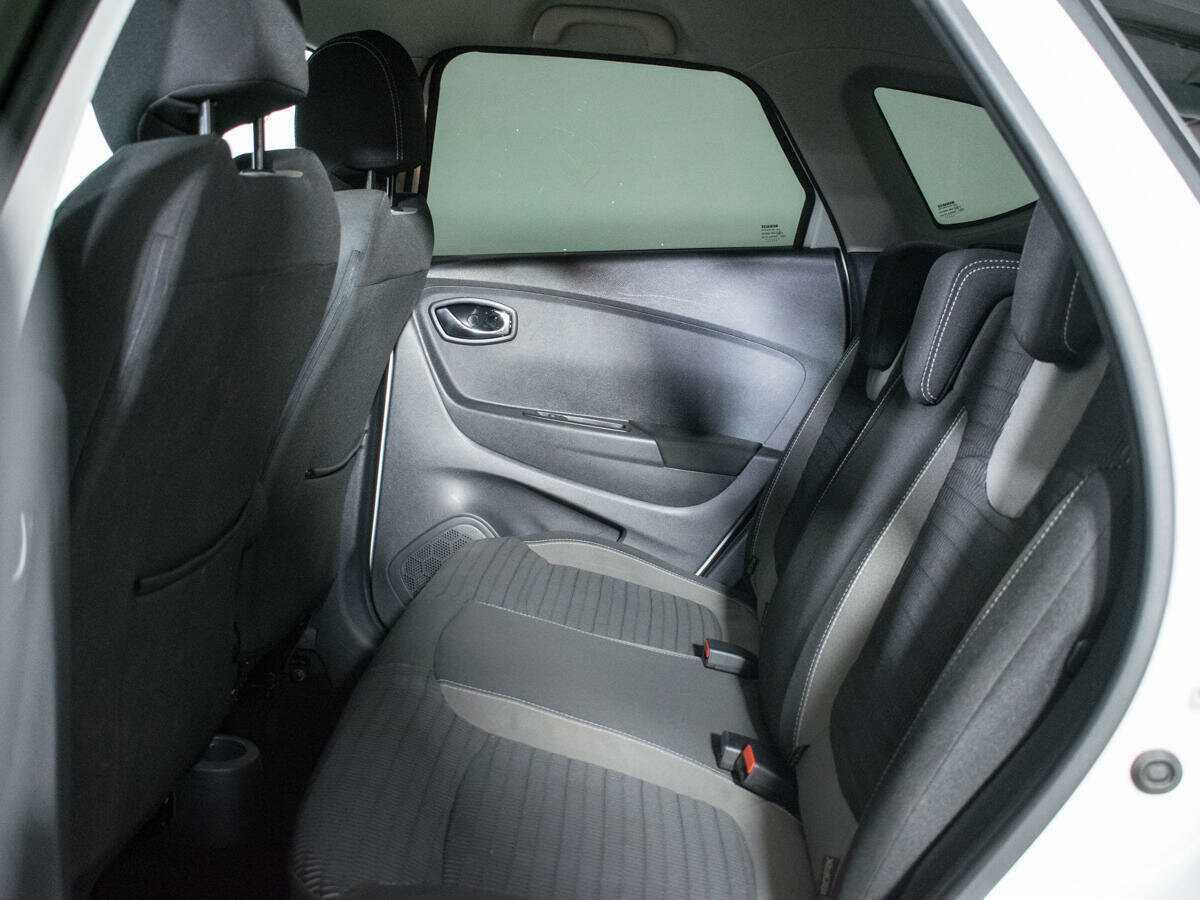 Renault Kaptur б/у, 2017, Автоматическая. Фото: #9