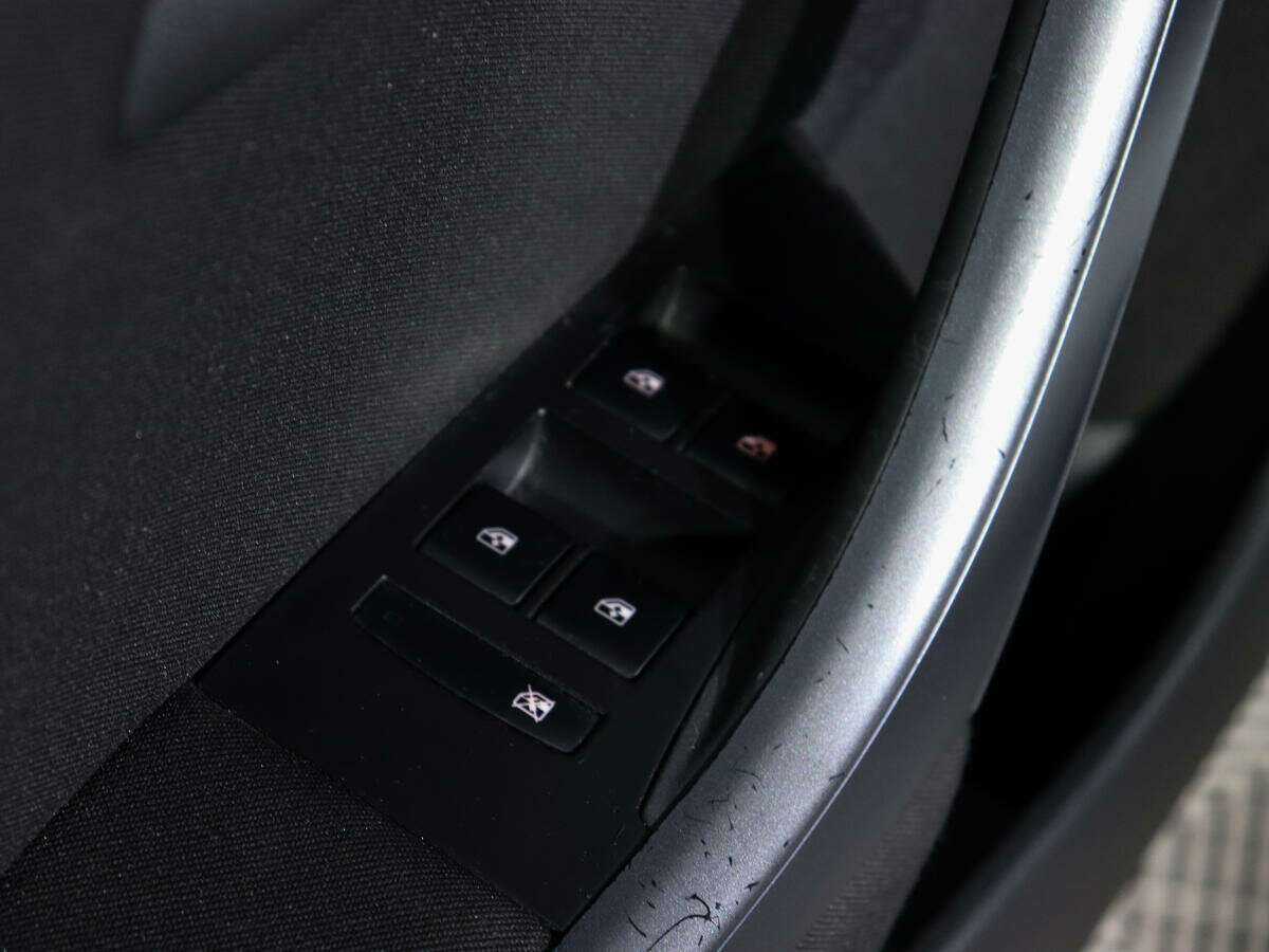 Opel Astra б/у, 2012, Автоматическая. Фото: #13