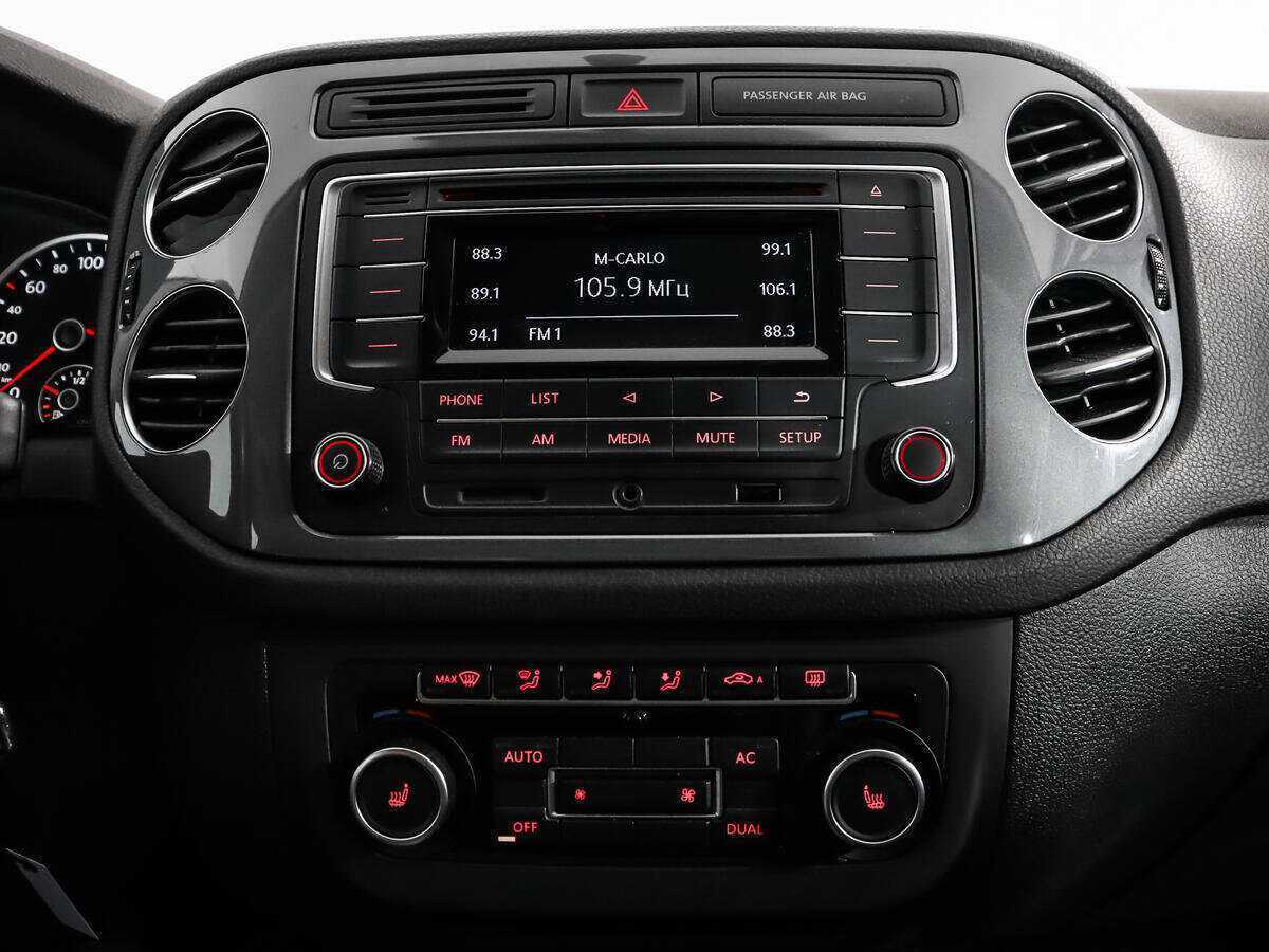 Volkswagen Tiguan б/у, 2012, Механическая. Фото: #13