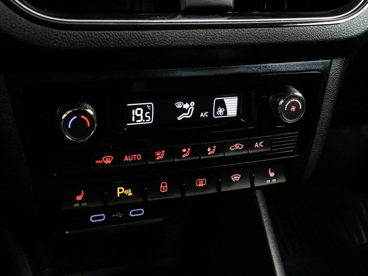 Volkswagen Polo б/у, 2021, Механическая. Фото: #17