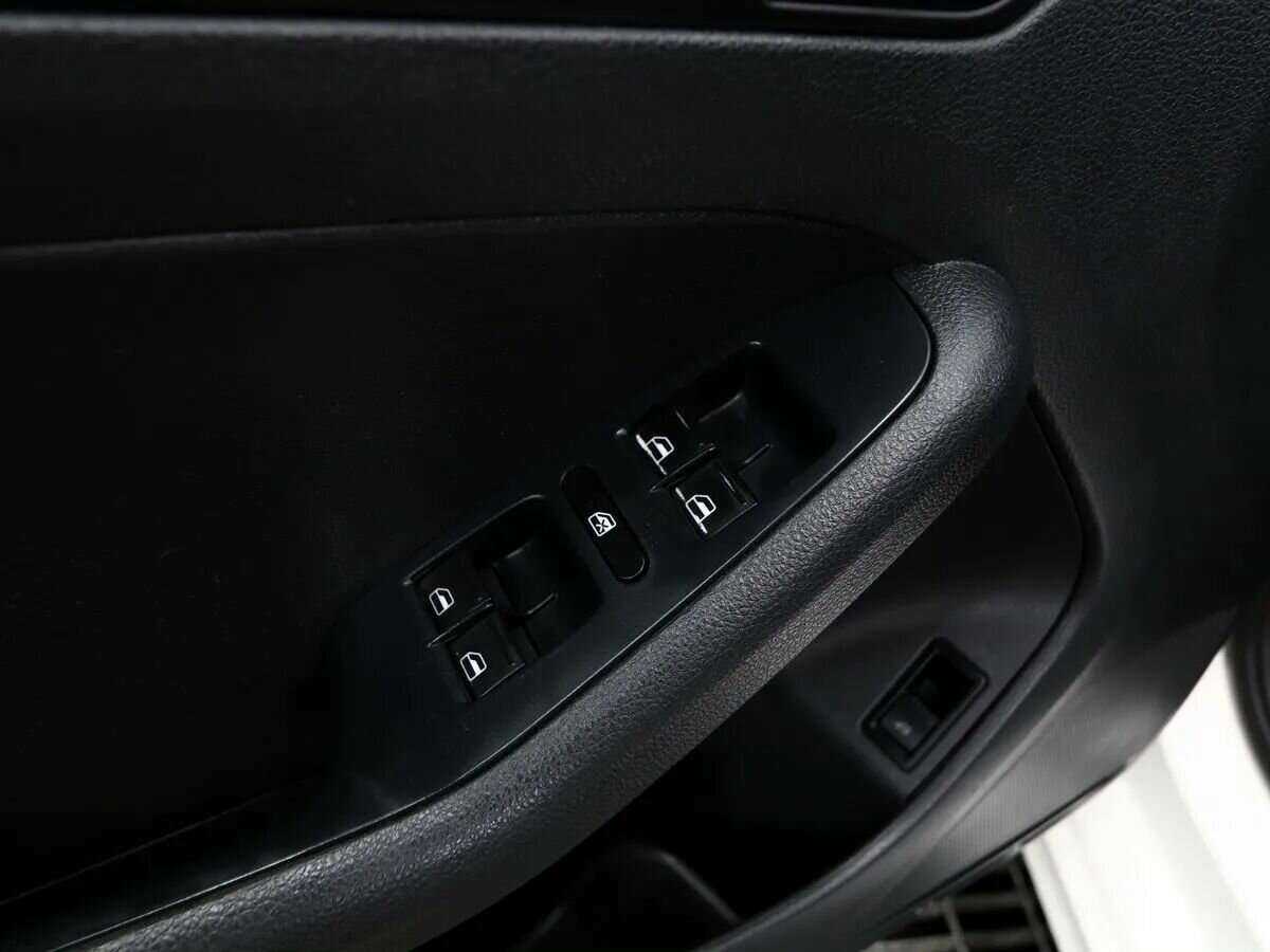 Volkswagen Jetta б/у, 2013, Механическая. Фото: #15