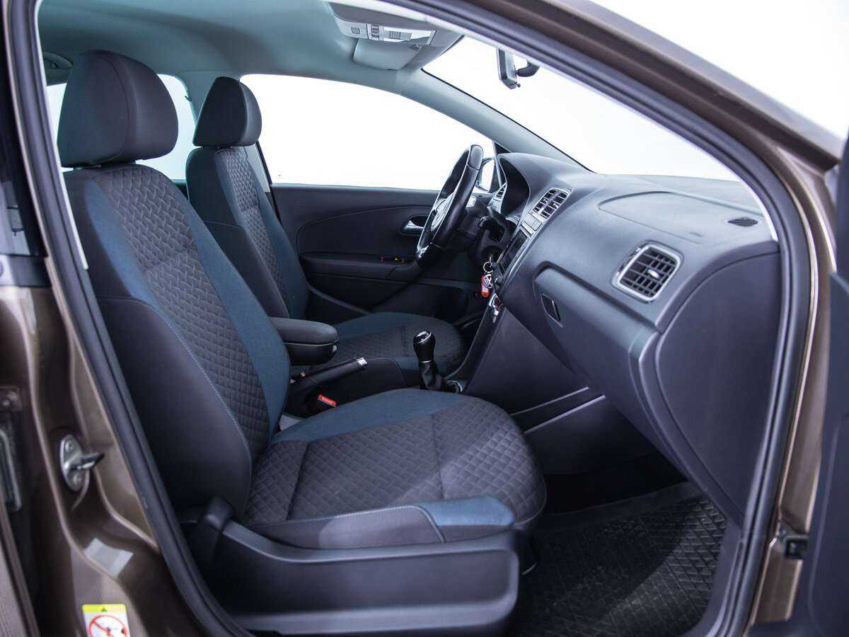 Volkswagen Polo б/у, 2019, Механическая. Фото: #10