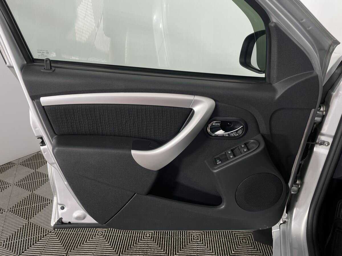 Nissan Terrano б/у, 2018, Автоматическая. Фото: #7