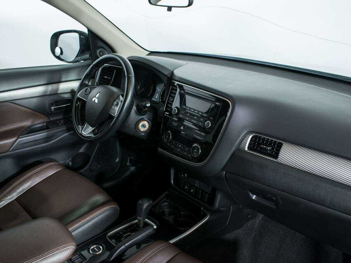 Mitsubishi Outlander б/у, 2017, Вариатор. Фото: #7