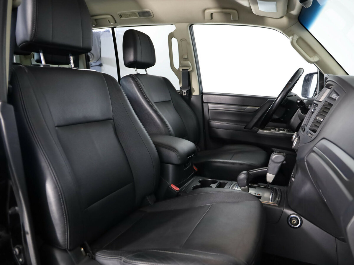 Mitsubishi Pajero б/у, 2013, Автоматическая. Фото: #11
