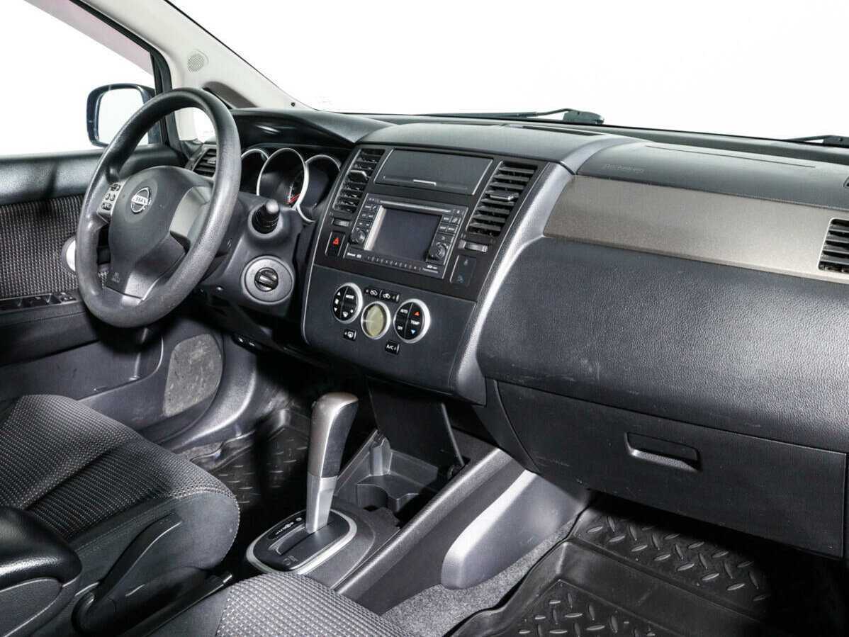 Nissan Tiida б/у, 2013, Автоматическая. Фото: #6