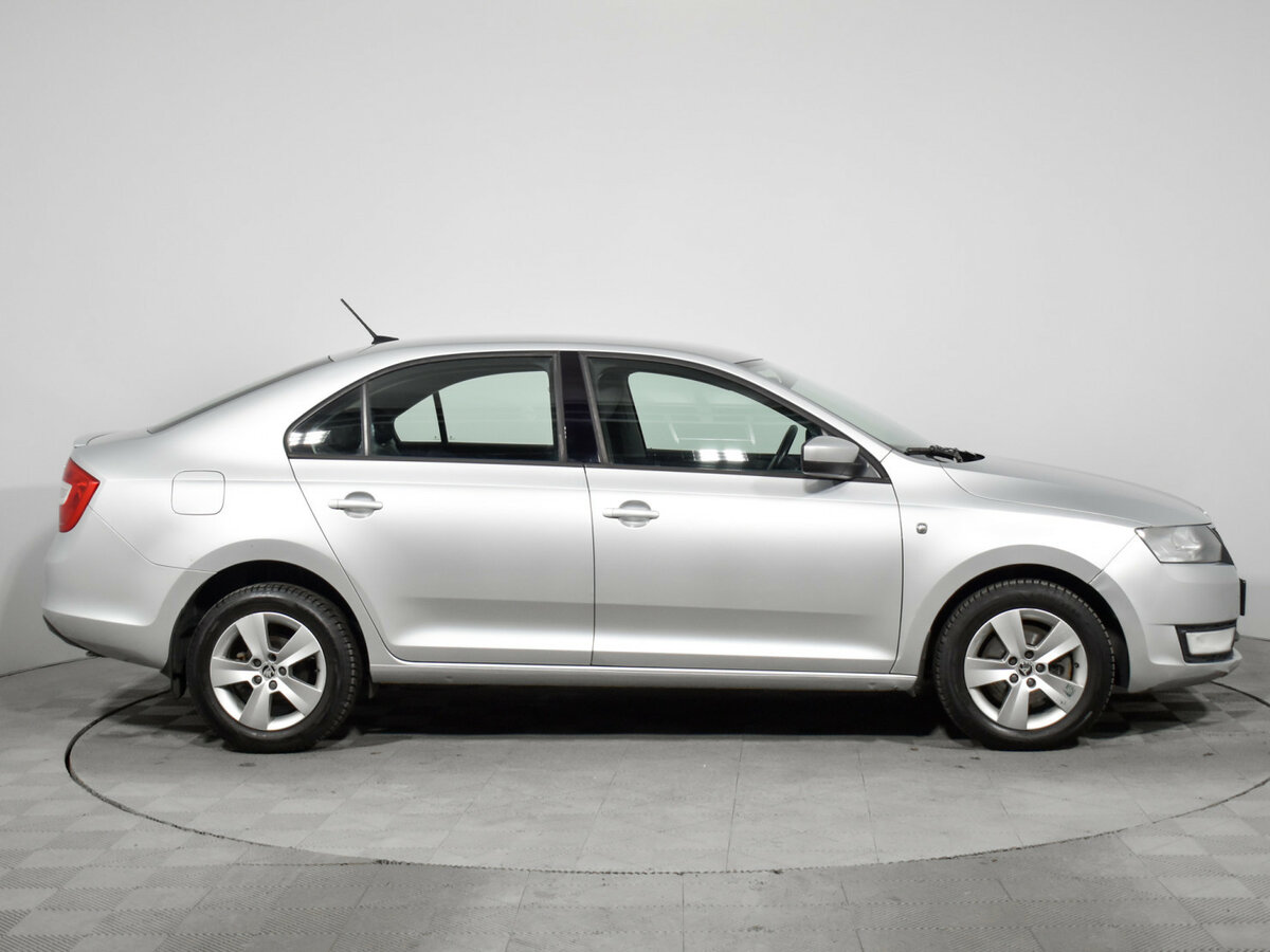 Skoda Rapid б/у, 2017, Роботизированная. Фото: #3